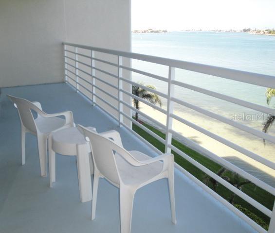 Building Photo - 6093 Bahia Del Mar Cir N