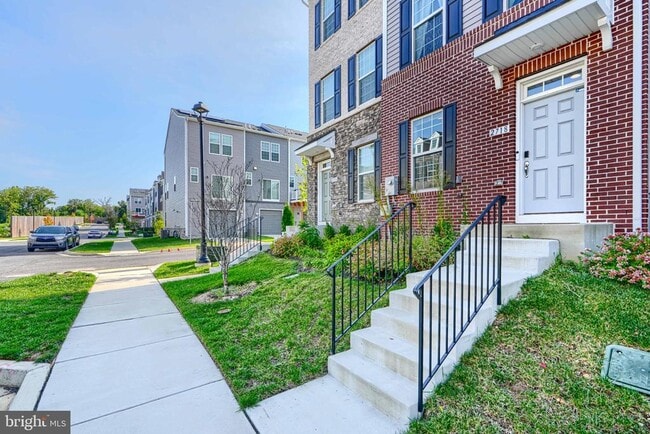 Building Photo - 2718 Lanham Hill Cir
