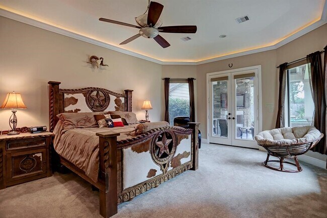 Building Photo - 1611 Lynnview Dr