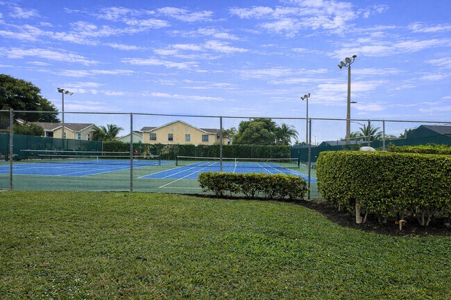 Building Photo - 141 Waterside Dr