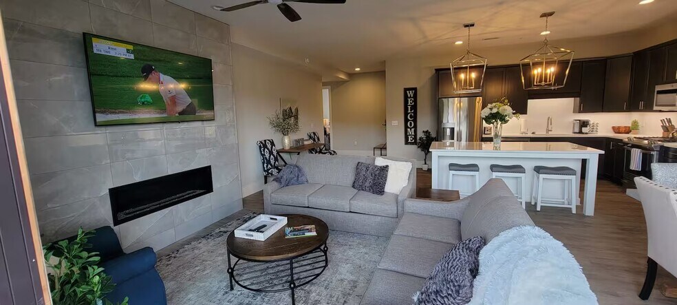 Building Photo - 1208 Commerce St