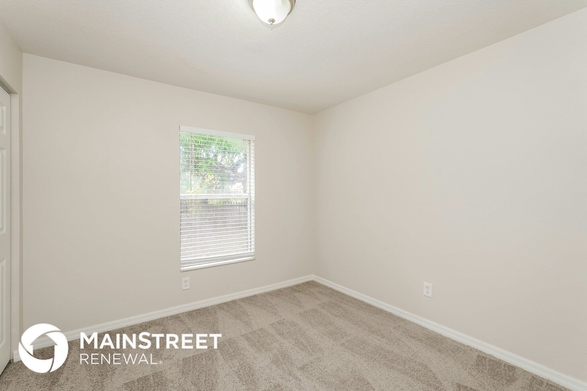 Building Photo - 2427 18th St S