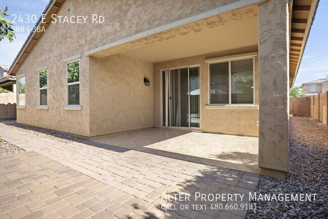 Building Photo - 2430 E Stacey Rd