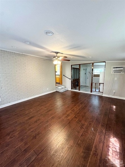 Building Photo - 4541 Marseille Dr