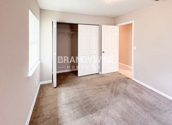 Building Photo - 6203 Shetland Rd