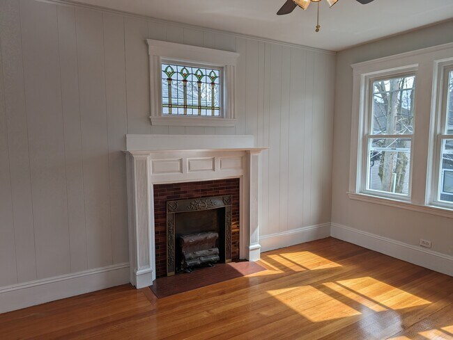 Building Photo - 8 Wilson Ave