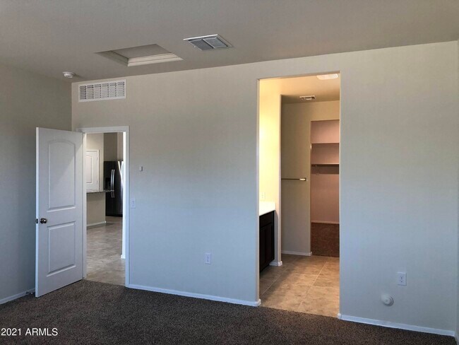 Building Photo - 3702 N 307th Dr