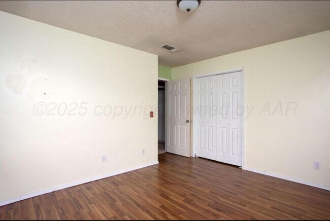 Building Photo - 5106 Azalea Ave