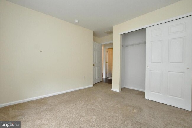 Building Photo - 328 Helen Dr