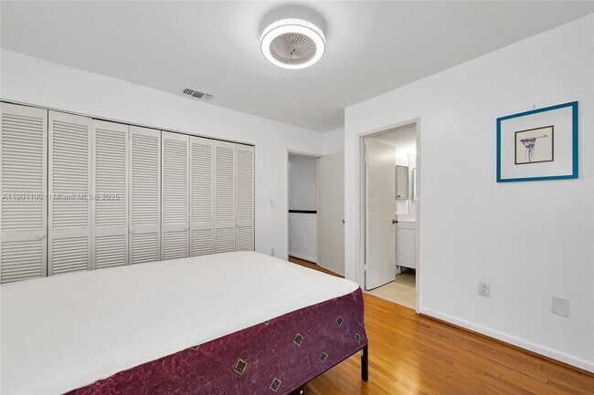 Building Photo - 2600 Cardena St