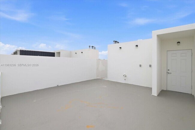 Building Photo - 25874 SW 144th Ct