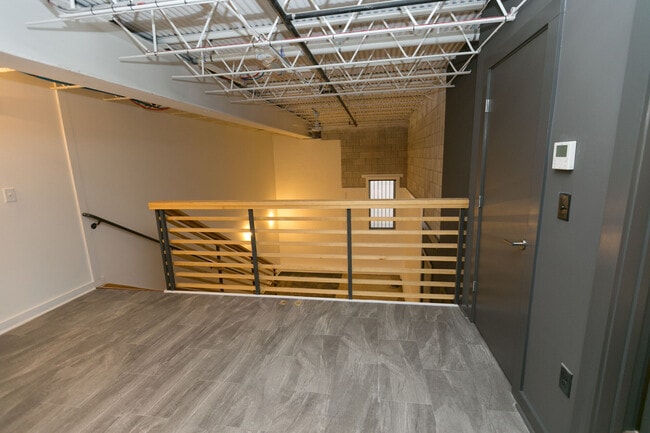 Interior Photo - District 36