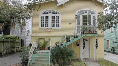 Building Photo - 4227-B Carrollton Ave