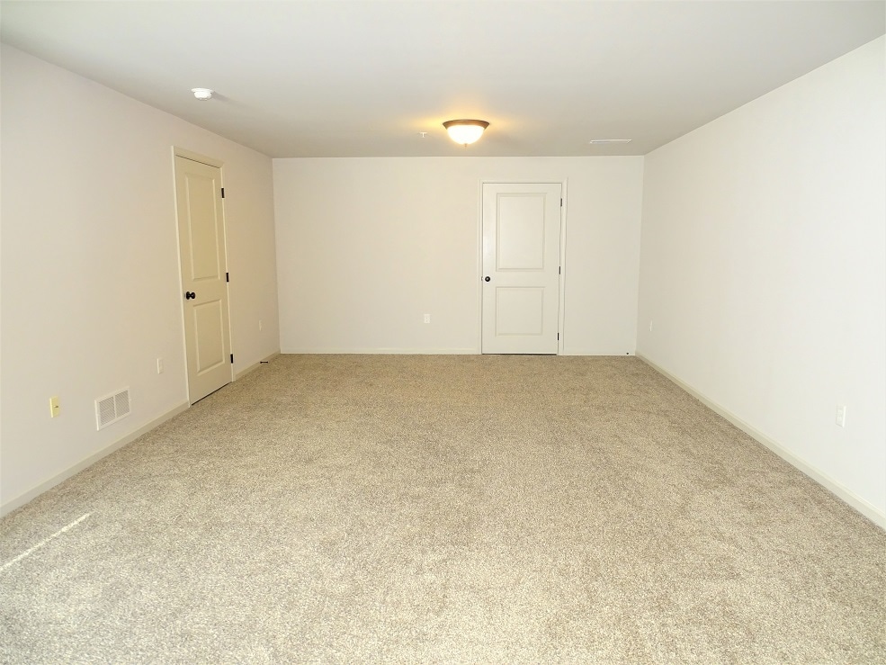 Building Photo - 228 Lakeside Xing