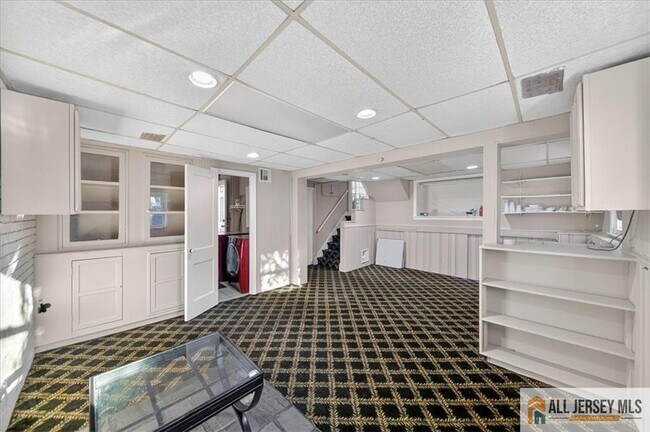 Building Photo - 6 Dundar Rd