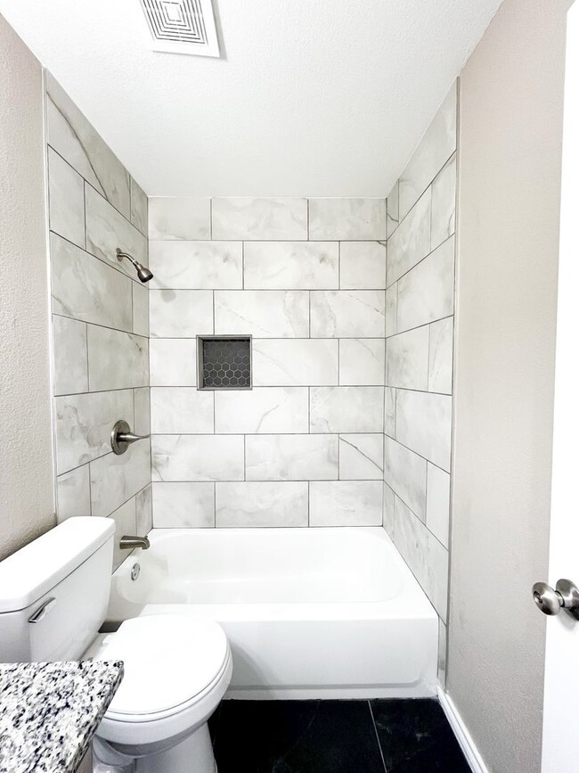 Building Photo - Available NOW!!!! This charming 1 story, 3 bedroom, 2 bath house could be your next home! Beautif...