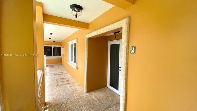 Building Photo - 65 Hendricks Isle