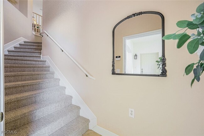 Building Photo - 16580 Crownsbury Way