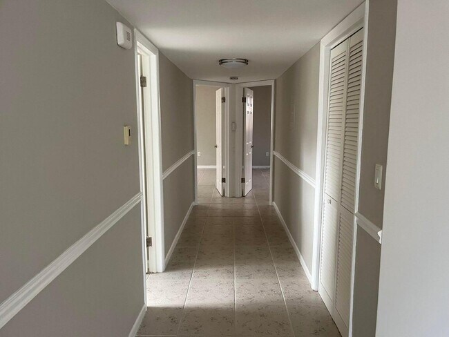 Building Photo - 325 Ocean Breeze