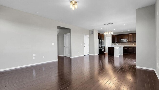 Building Photo - 6011 S Irvington Ct