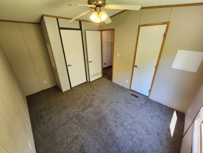 Building Photo - 16147 North County Rd