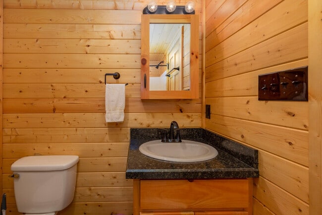 Building Photo - 299 Willow Springs Dr