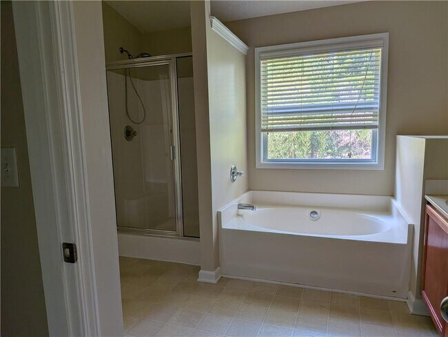 Building Photo - 4624 Windale Dr NW