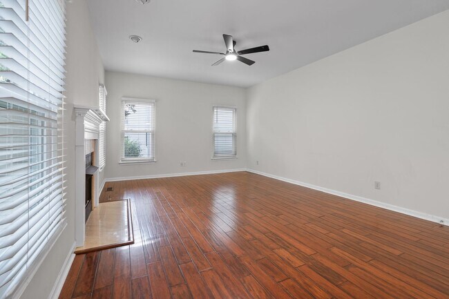 Building Photo - 3258 Nolen Ln