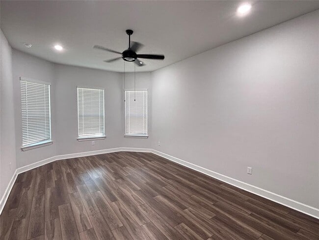 Building Photo - 713 Coppell Ct
