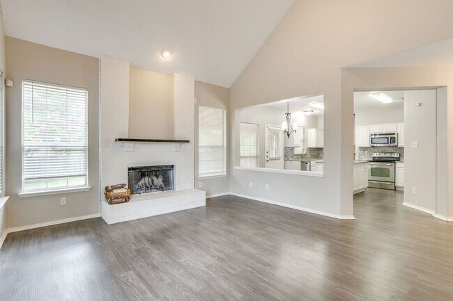 Building Photo - Great Large 4 Bedroom, 2.5 Bath Home Ready for New Tenants- Crowley ISD- 76123
