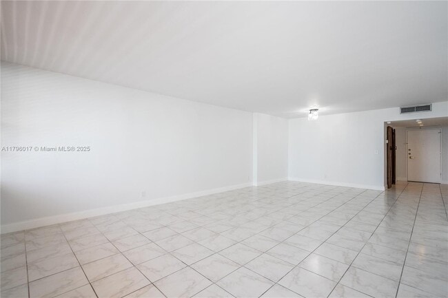 Building Photo - 5700 Collins Ave