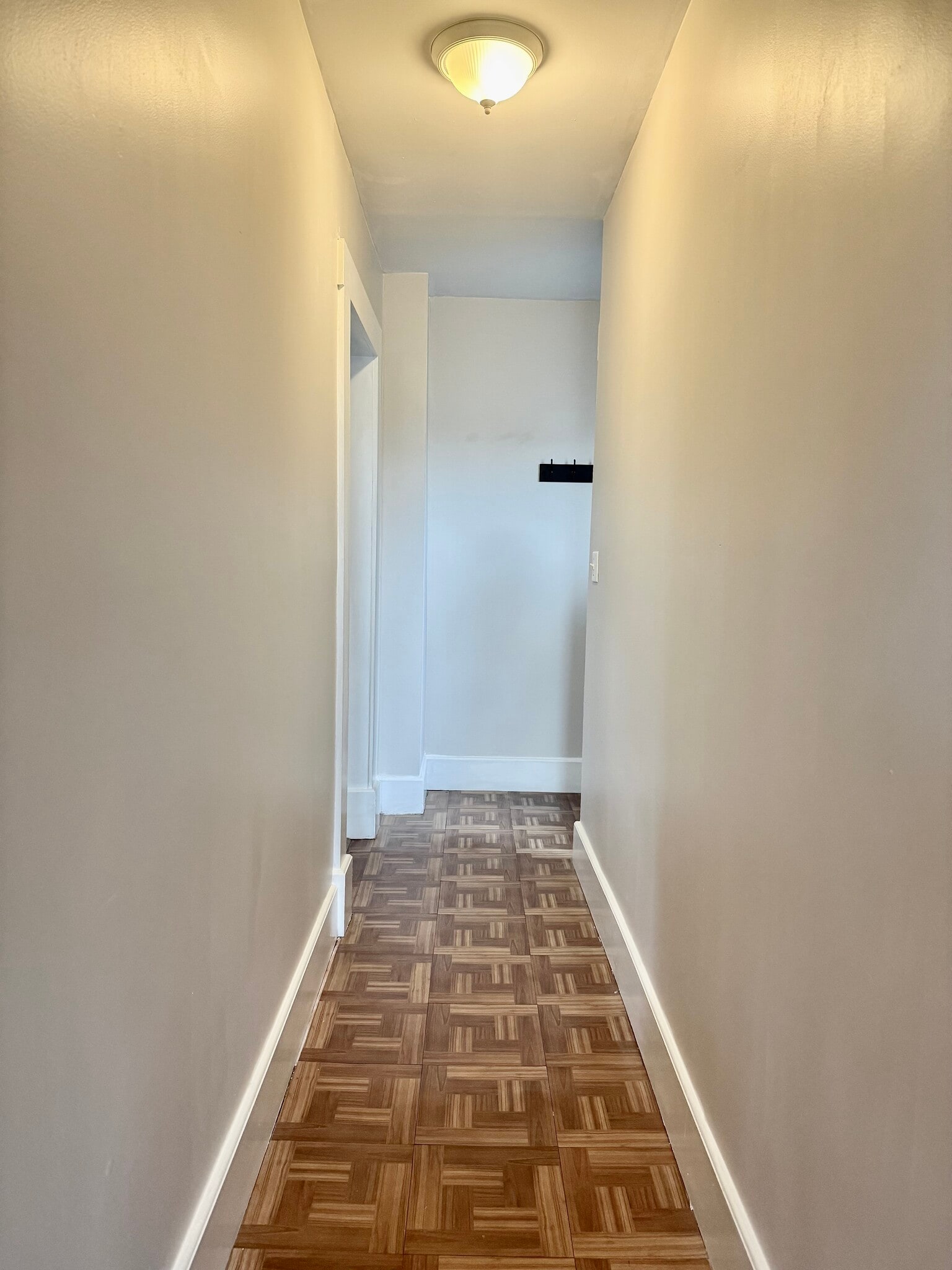 Building Photo - 418 2nd St