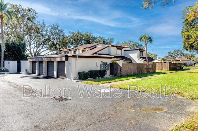 Building Photo - 2095 Sunset Point Rd