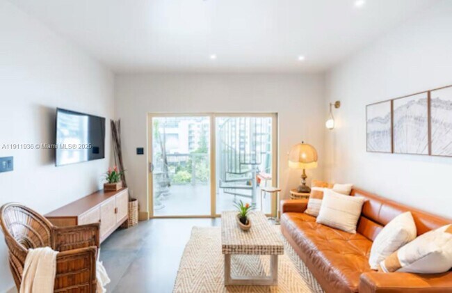 Building Photo - 481 NE 29th St