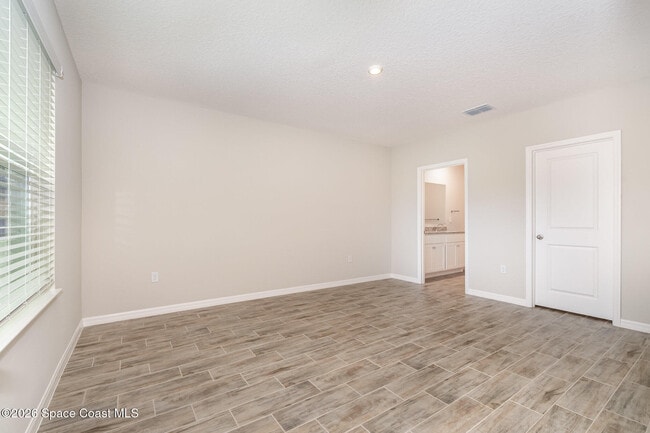 Building Photo - 5840 Granite Ln