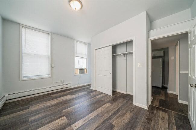 Building Photo - 309 14th St