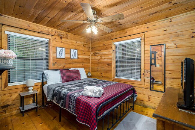 Building Photo - 159 Pack Creek Rd