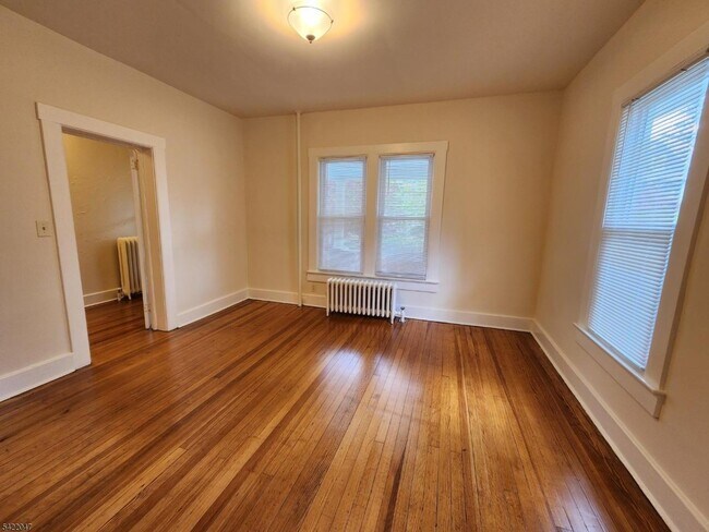 Building Photo - 17 Mountain View Pl