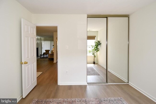 Building Photo - 2797 Yarling Ct