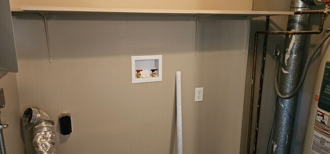 Building Photo - COMING SOON!! Available Soon in SF KCMO