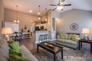 Building Photo - 169 Dundee Dr