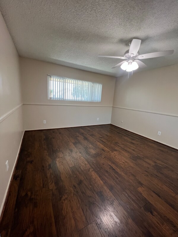 Building Photo - 900 S Highland Ave