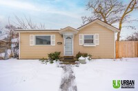 Building Photo - Charming 2-Bedroom Home for Rent in North ...