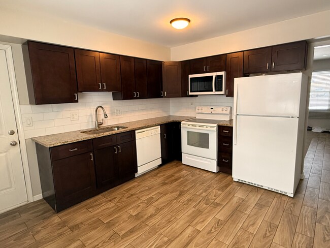 Building Photo - 2280-2282 Jericho Rd