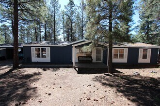 Building Photo - 5-Bedroom Home located in Railroad Springs