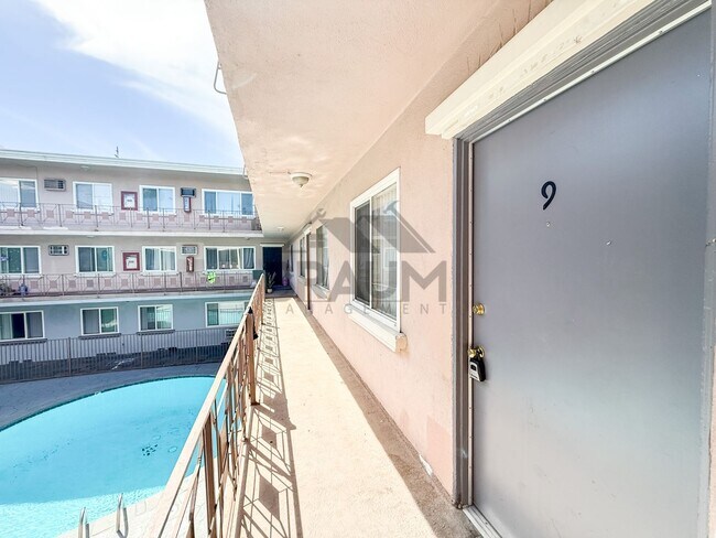 Building Photo - 13129 Oxnard St