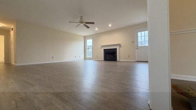 Building Photo - 317 Cedar Ridge Rd
