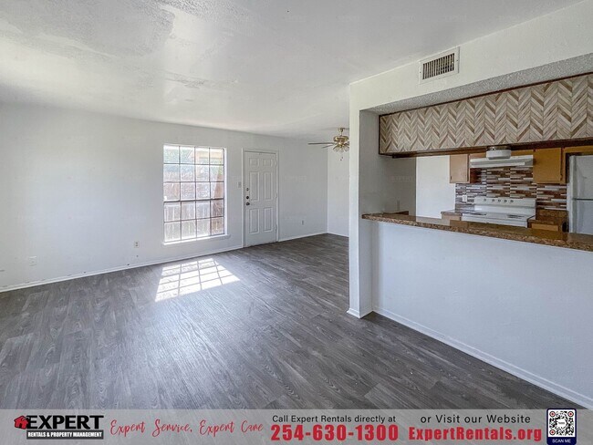 Building Photo - Charming Quad-Plex Near Long Branch Park! Unit A