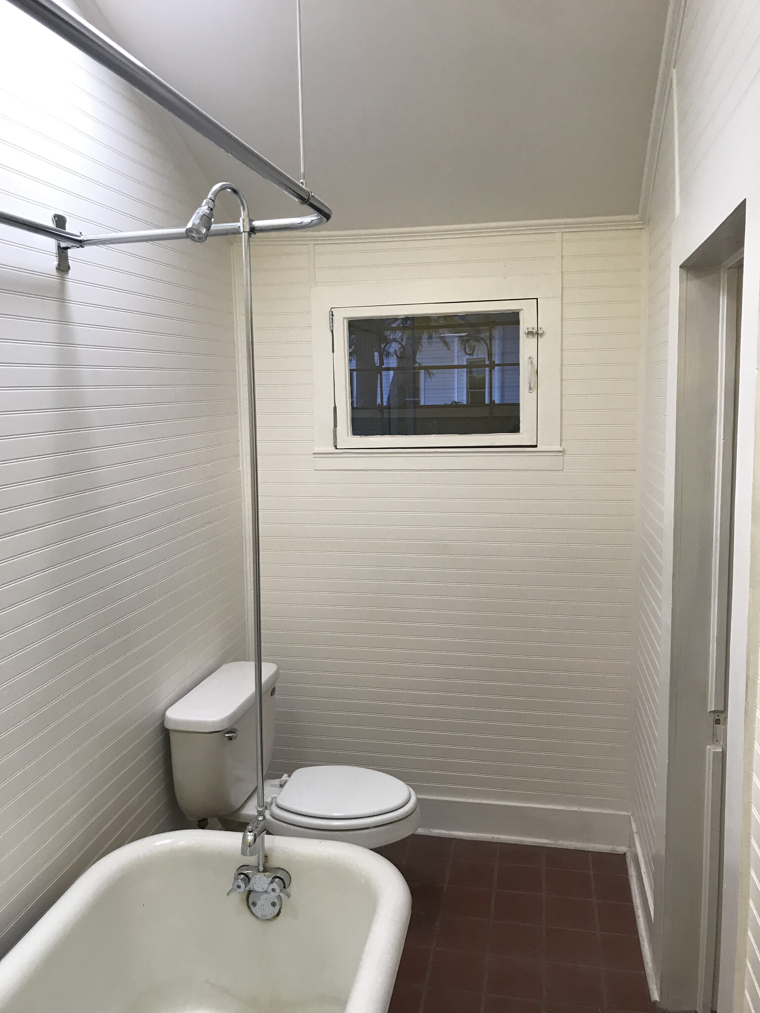 Bathroom - 3821 Dauphine St