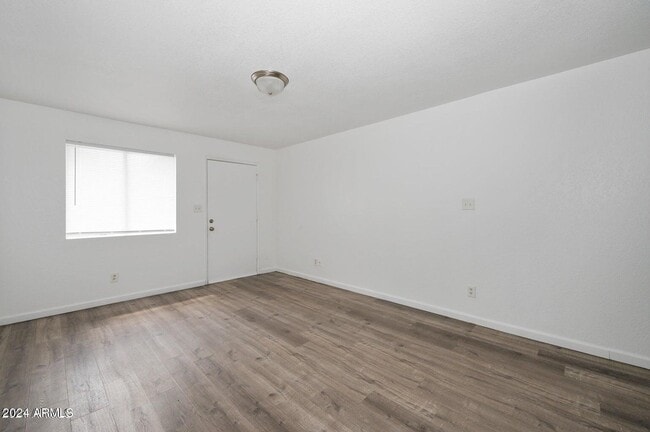 Building Photo - 2049 W Hayward Ave